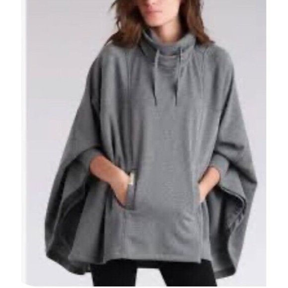 UGG Jackets & Blazers - UGG Charlynne Poncho in Charcoal Heather Size M/L